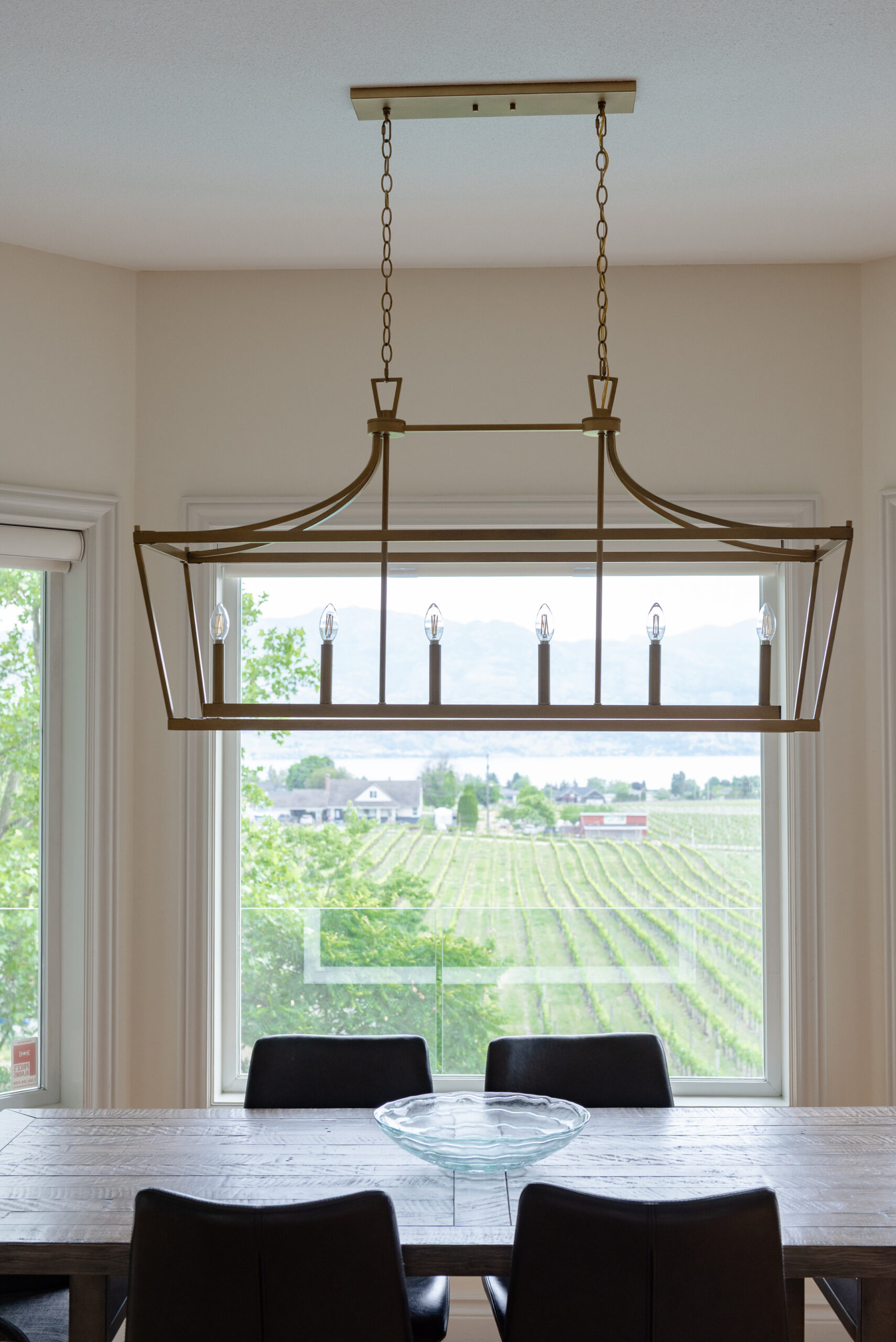Dining Pendant and view of vineyards