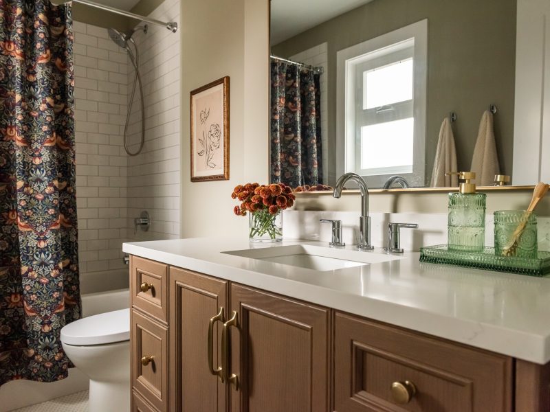 transitional kids bathroom, pops of colour, wood vanity