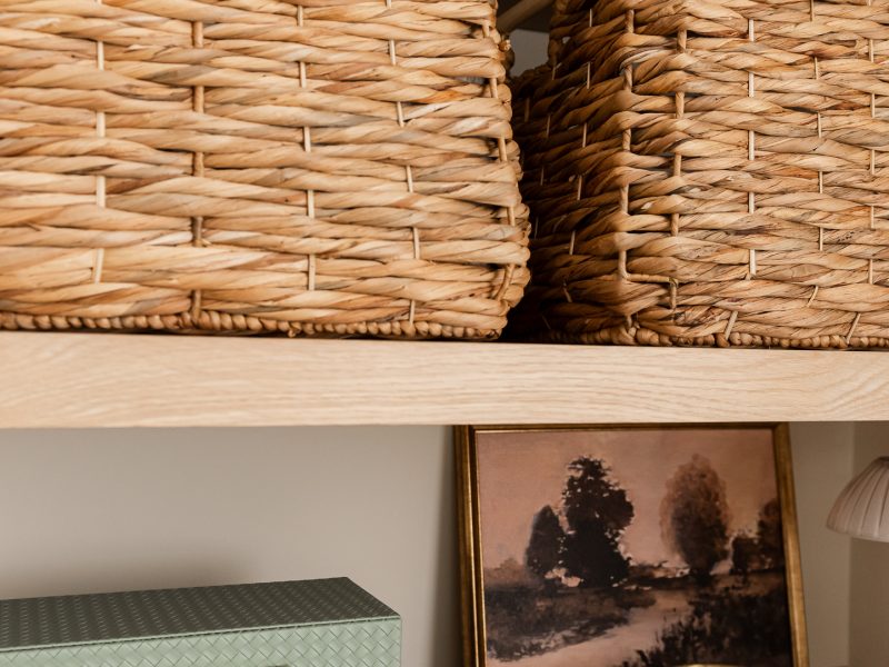 bathroom shelf styling