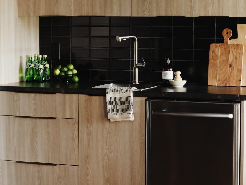 MCM modern bar